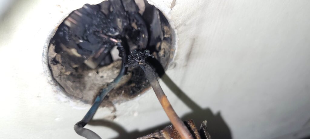 Spalone połączenie elektryczne